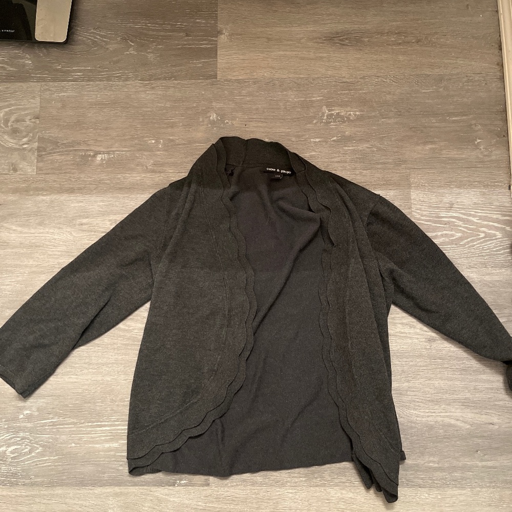 Cable and gauge lettuce hem cardigan